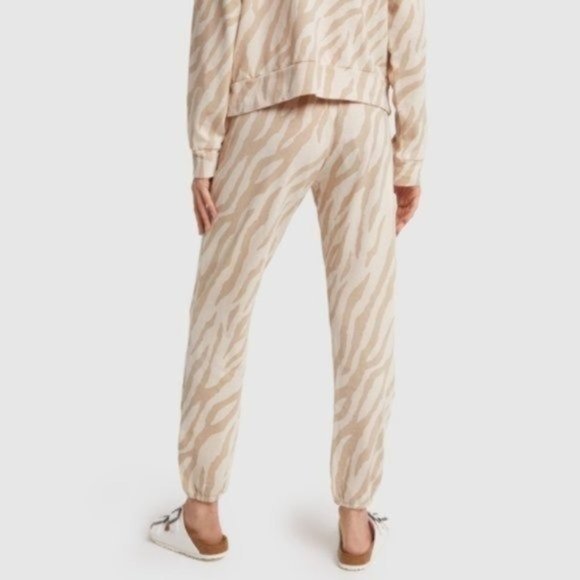 MONROW Zebra Chill Jogger Sweatpants - NWT - Size XS - Picture 2 of 4